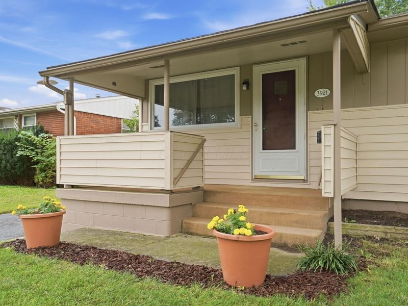 3921 Harwood Road, Columbus, OH 43228 Photo 6