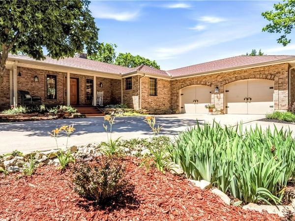 33180 W 95th Street, De Soto, KS 66018