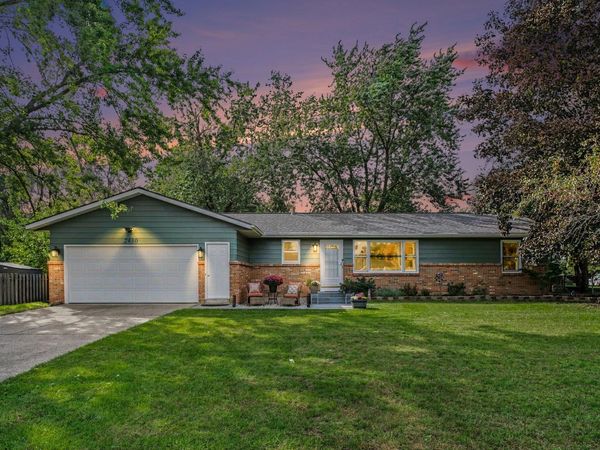 2430 Oak Hollow Drive, Jenison, MI 49428