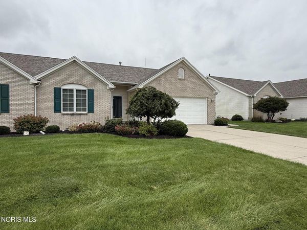 26328 W Wexford Drive , Perrysburg, OH 43551