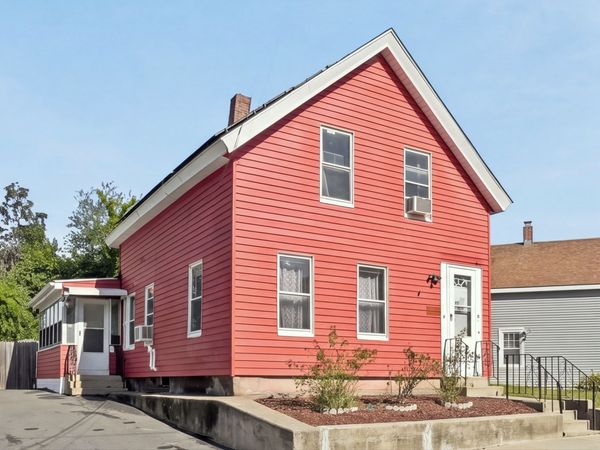 48 Jewett Street, Lowell, MA 01850