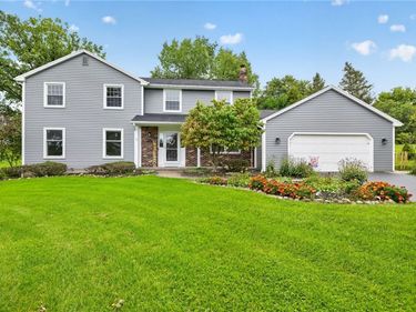 18 Locke Drive, Pittsford, NY 14534