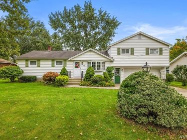 7705 E Britton Drive, Niagara Falls, NY 14304