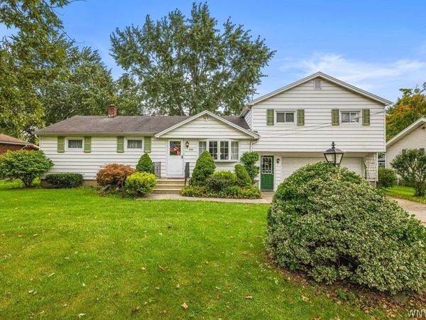 7705 E Britton Drive, Niagara Falls, NY 14304