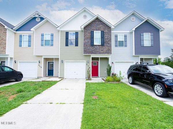 310 Cedar Island Trail , Holly Ridge, NC 28445
