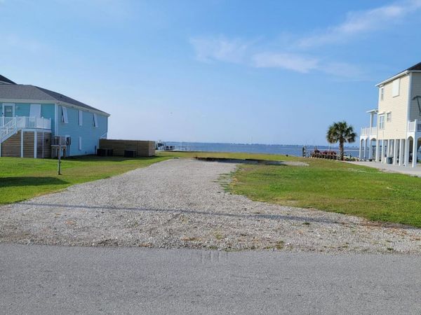 147 Salty Shores Point Drive , Newport, NC 28570