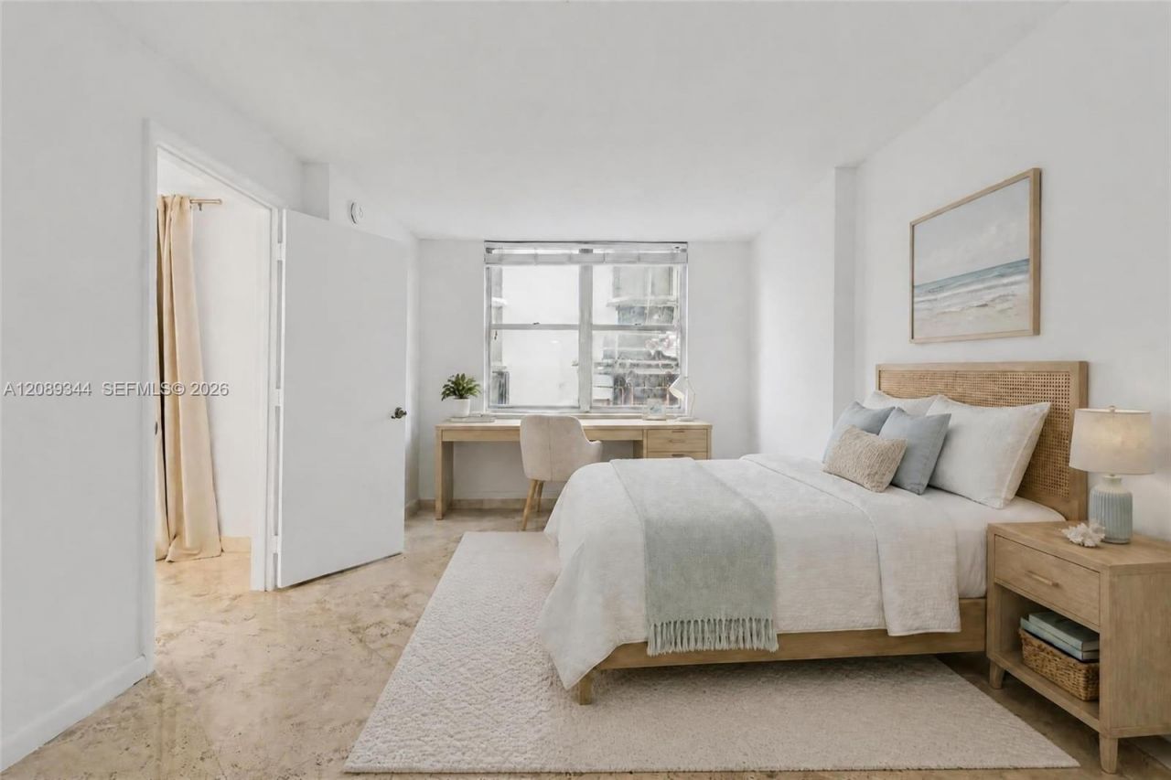 6039 Collins Ave, Unit 407, Miami Beach, FL 33140 Photo