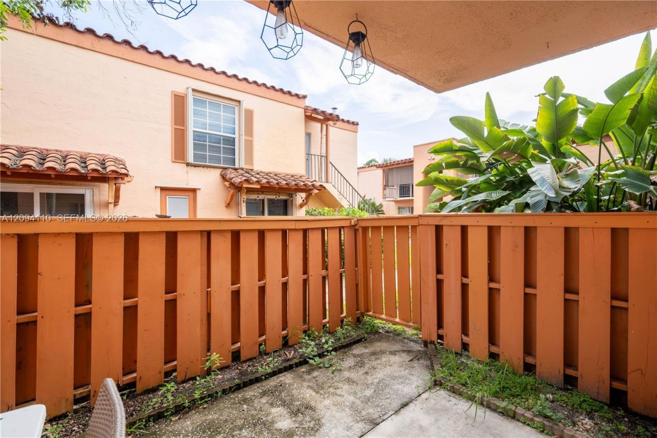 7221 Miami Lakes Dr, Unit A21, Miami Lakes, FL 33014 Photo