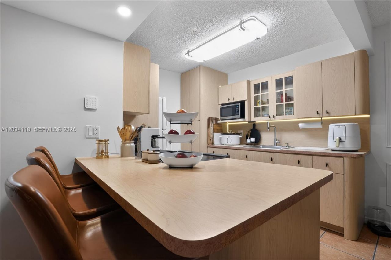 7221 Miami Lakes Dr, Unit A21, Miami Lakes, FL 33014 Photo