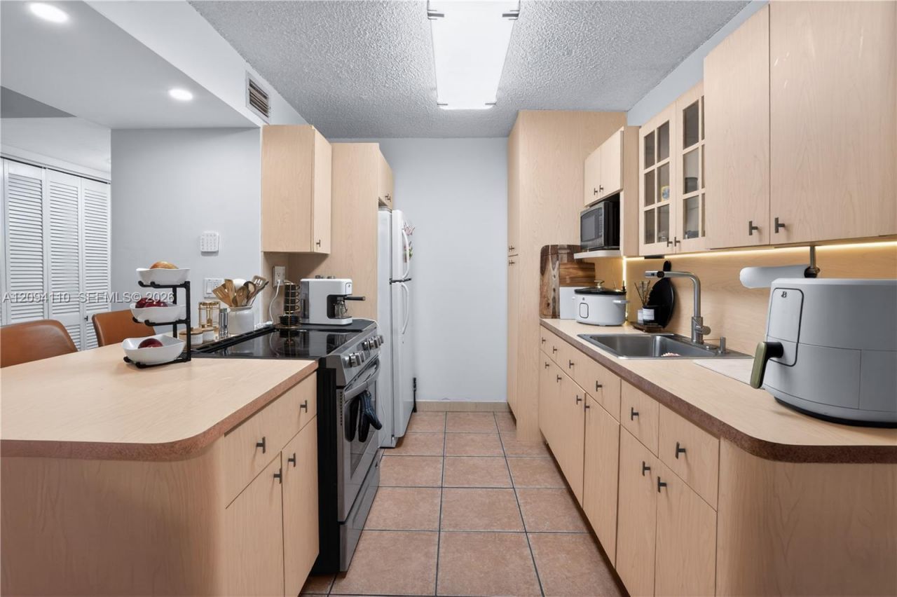 7221 Miami Lakes Dr, Unit A21, Miami Lakes, FL 33014 Photo