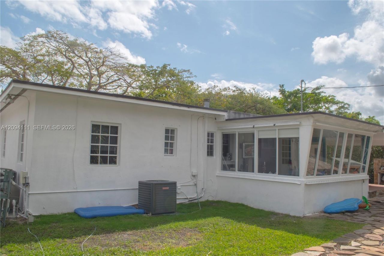 5951 SW 46th Ter , Miami, FL 33155 Photo