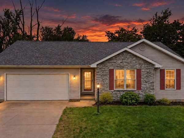 125 Kincaid Street, Warsaw, IN 46580