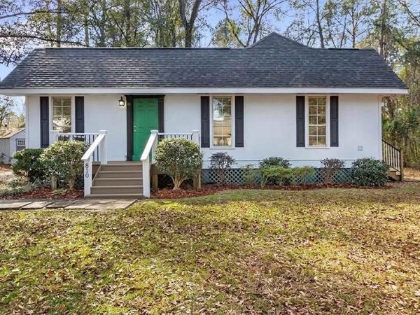 810 ARMAND Street , Mandeville, LA 70448