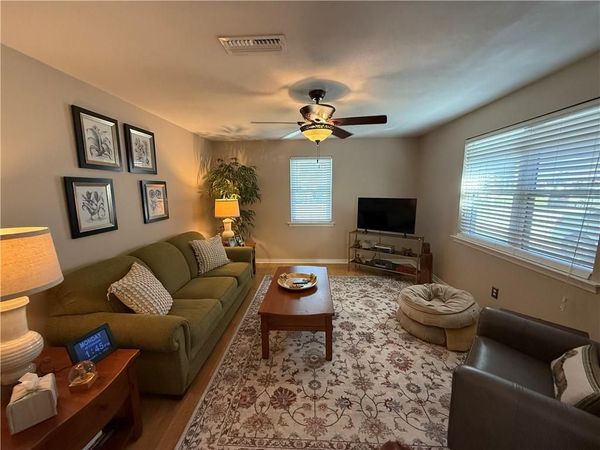 1136 GENERES Drive , Harahan, LA 70123