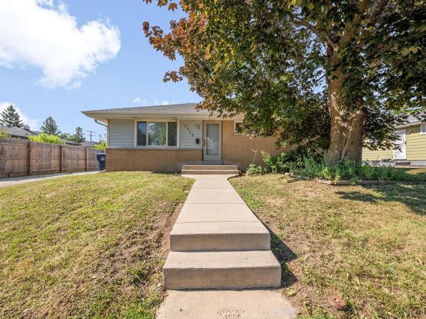 7719 W Winfield AVENUE, Milwaukee, WI 53218