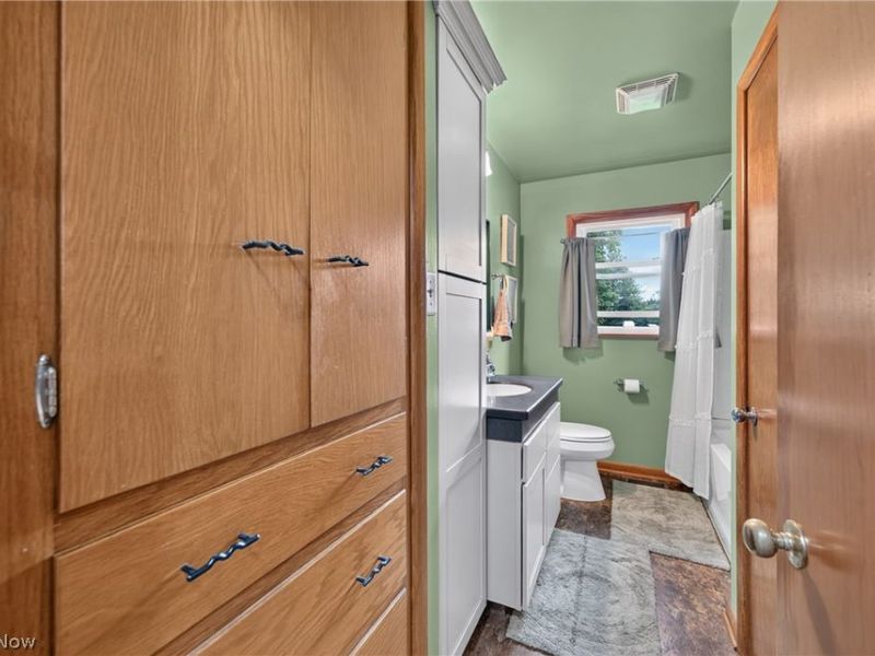 1246 Applegrove Street NE, Canton, OH 44721 Photo 11