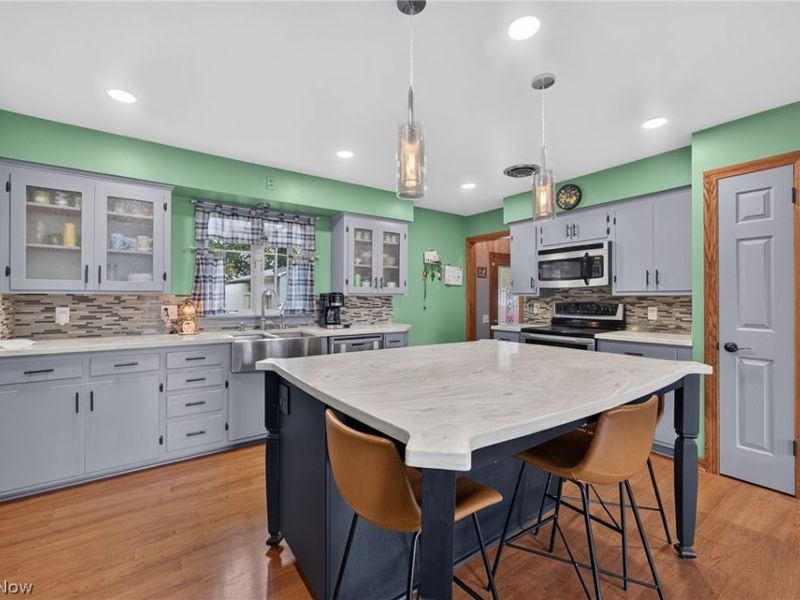 1246 Applegrove Street NE, Canton, OH 44721 Photo 4