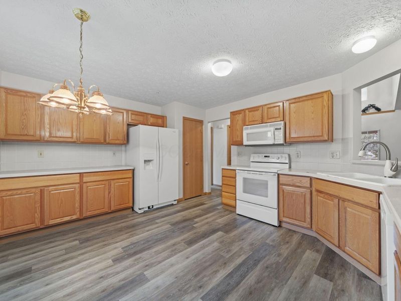 7490 Bunker Ridge Court, Blacklick, OH 43004 Photo 5