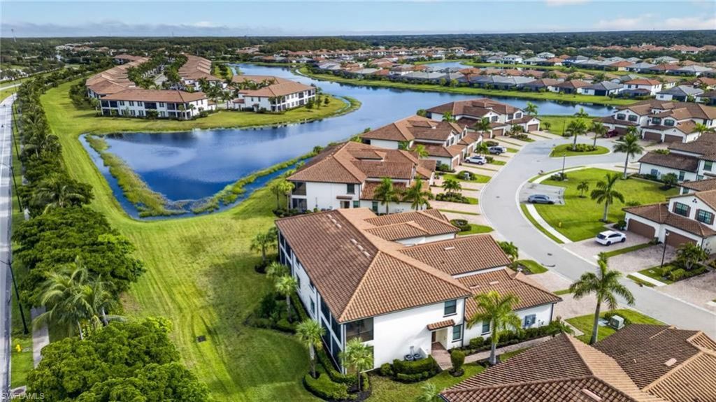 12015 Hawthorn Lake Dr, Unit 202, Fort Myers, FL 33913 Photo