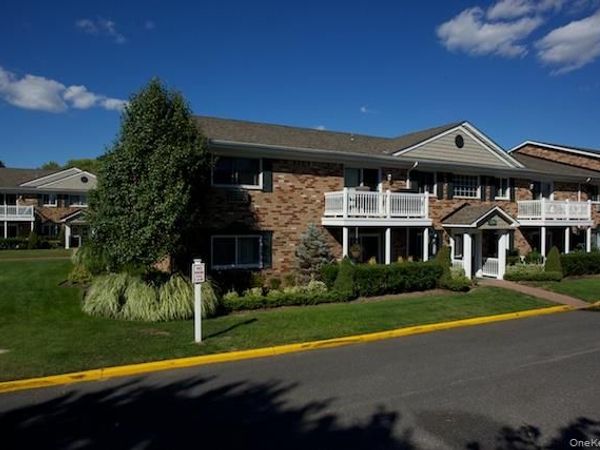 198 Lakeland Avenue , Unit F-5, Sayville, NY 11782