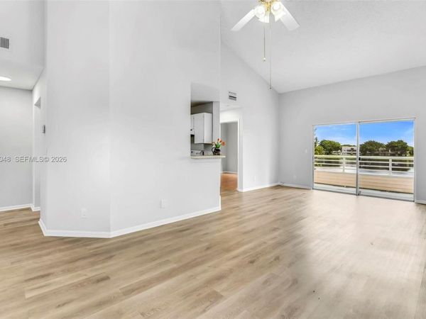 3433 NW 44th St , Unit 203, Oakland Park, FL 33309