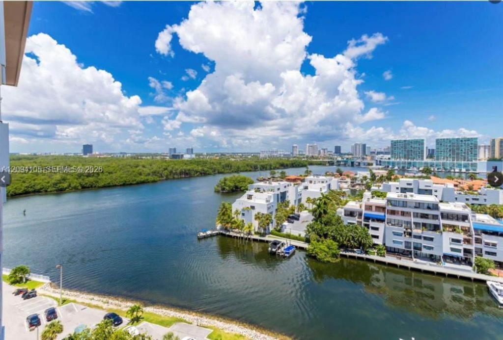 400 Kings Point Dr , Unit 1427, Sunny Isles Beach, FL 33160 Photo