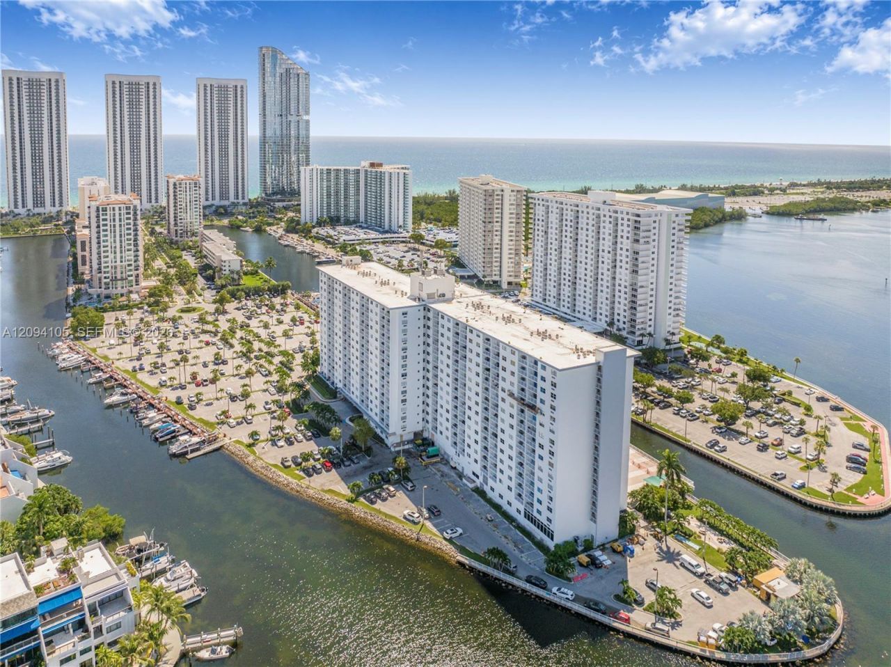 400 Kings Point Dr , Unit 1427, Sunny Isles Beach, FL 33160 Photo