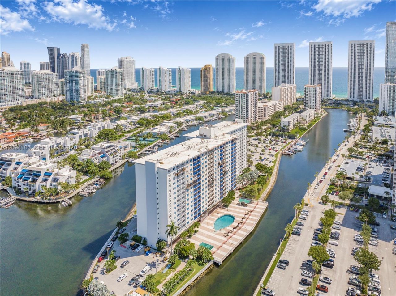 400 Kings Point Dr , Unit 1427, Sunny Isles Beach, FL 33160 Photo