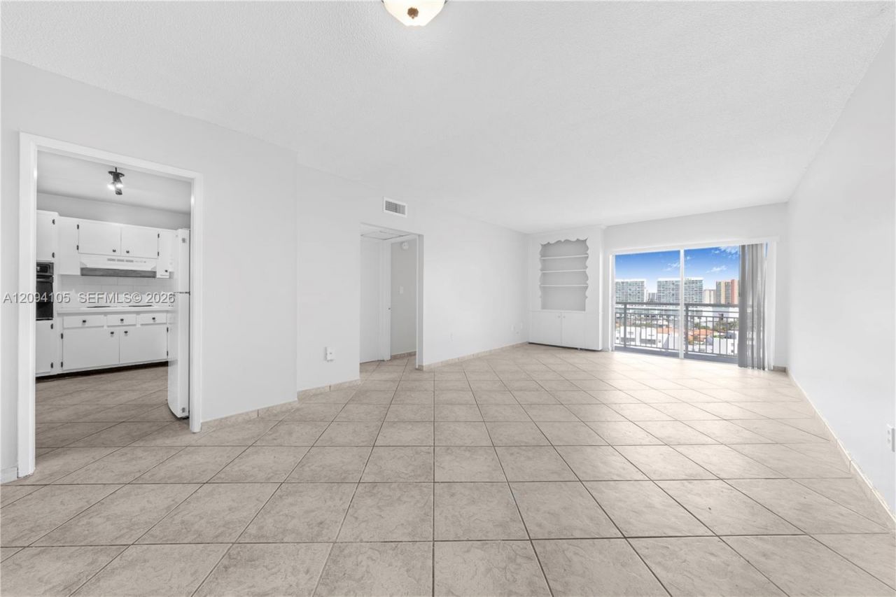 400 Kings Point Dr , Unit 1427, Sunny Isles Beach, FL 33160 Photo