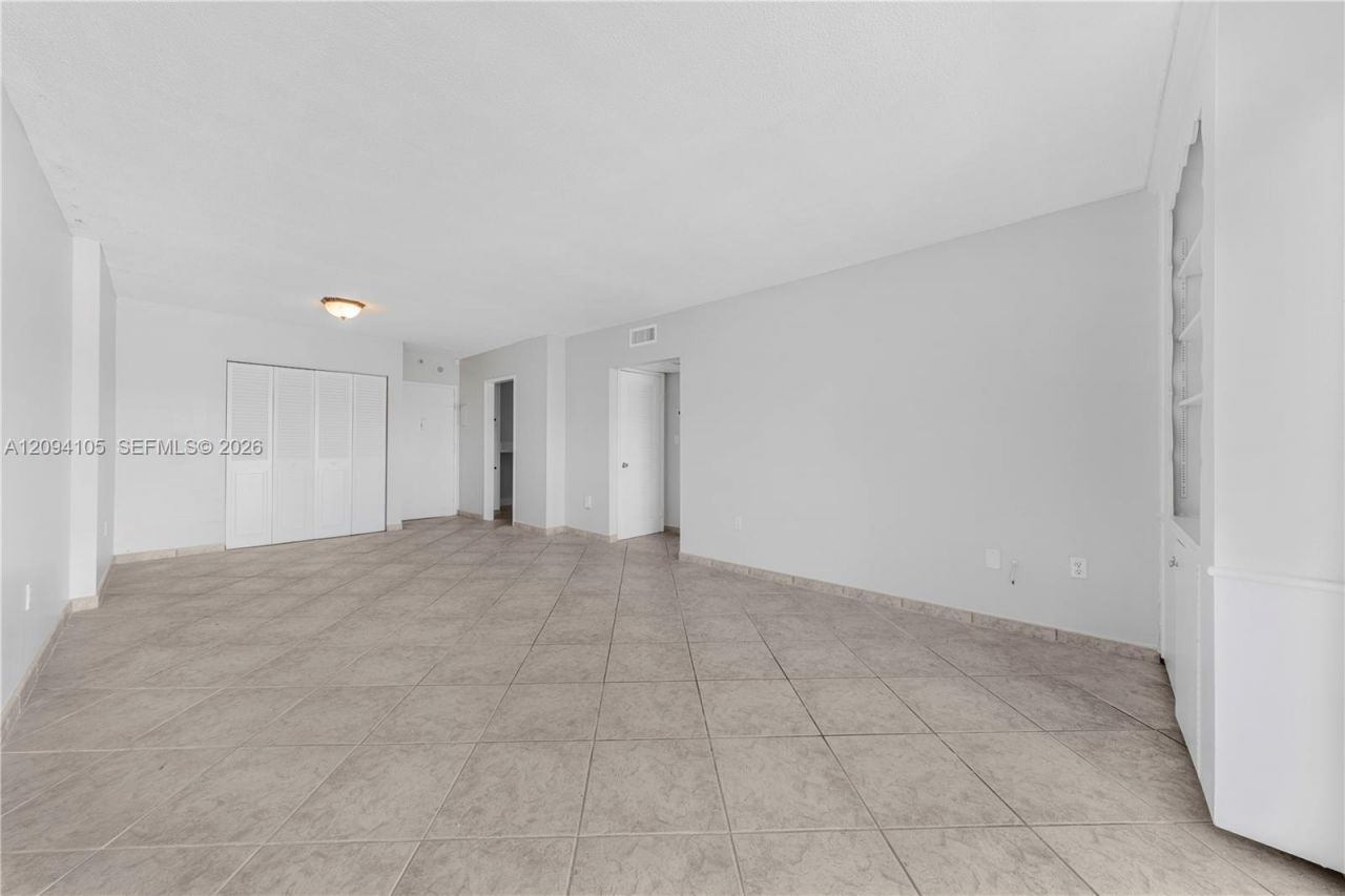 400 Kings Point Dr , Unit 1427, Sunny Isles Beach, FL 33160 Photo