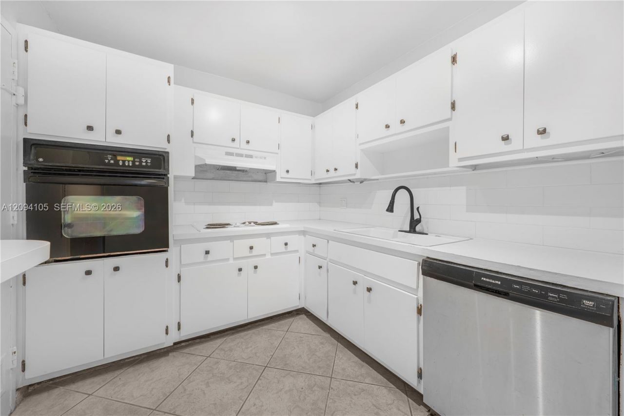 400 Kings Point Dr , Unit 1427, Sunny Isles Beach, FL 33160 Photo