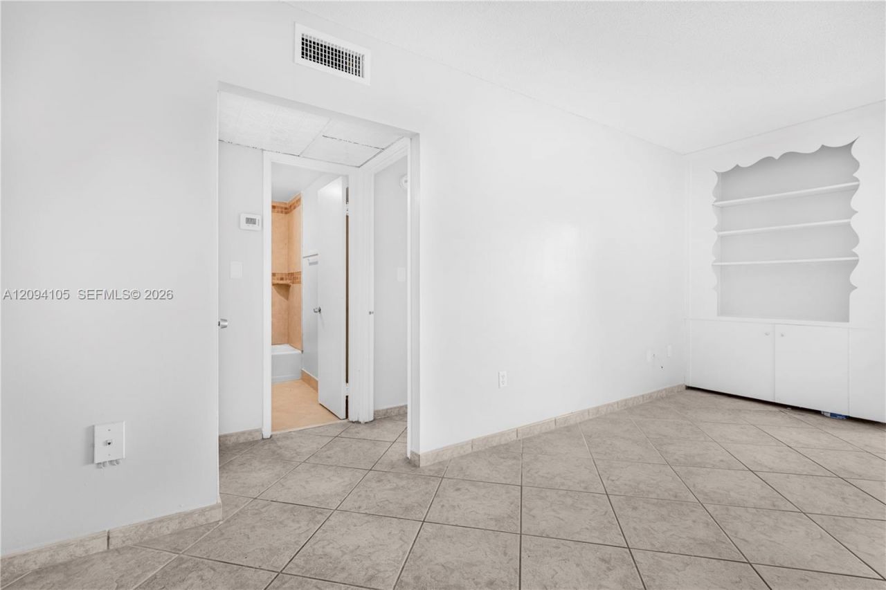 400 Kings Point Dr , Unit 1427, Sunny Isles Beach, FL 33160 Photo