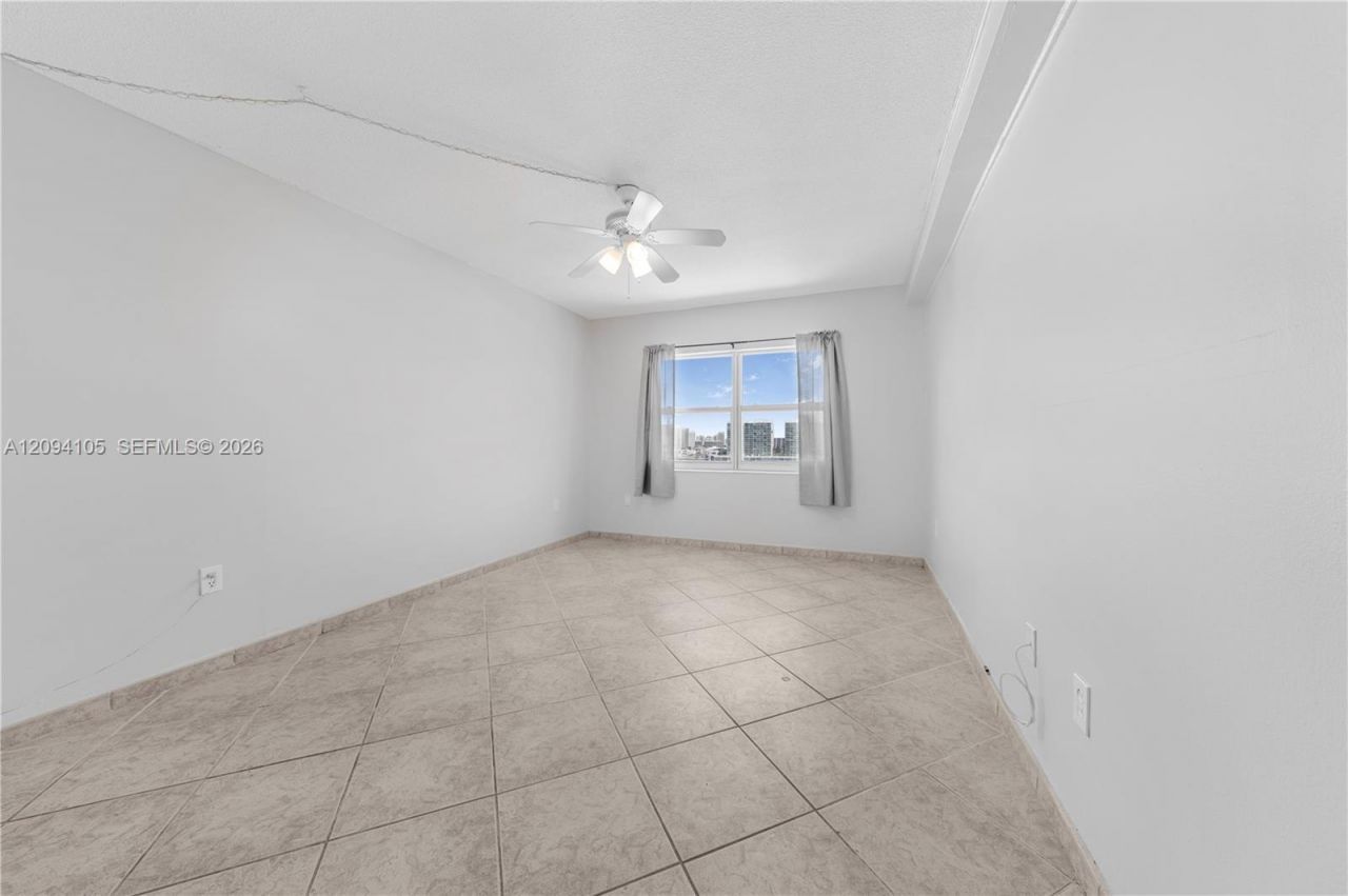 400 Kings Point Dr , Unit 1427, Sunny Isles Beach, FL 33160 Photo