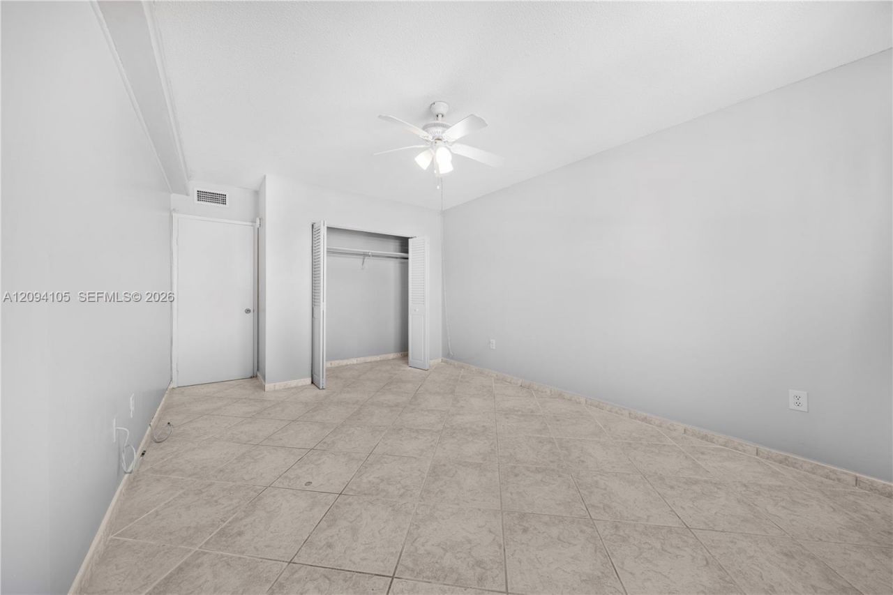 400 Kings Point Dr , Unit 1427, Sunny Isles Beach, FL 33160 Photo