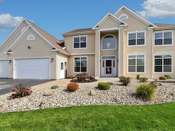 6245 Addison Loomis, Cicero, NY 13039