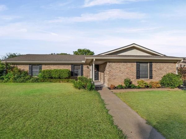 213 Travis Lane, Hewitt, TX 76643