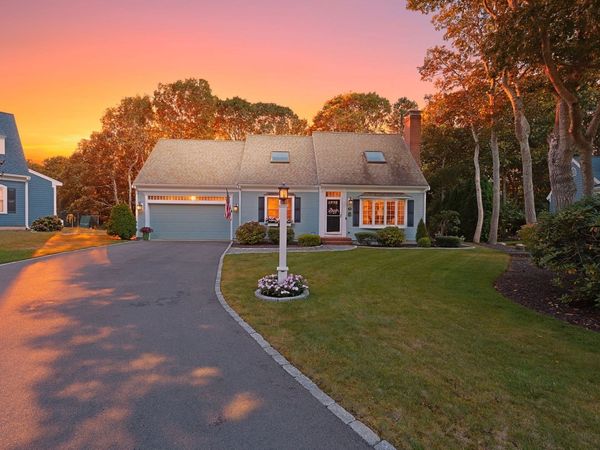 12 Coastal Ln, Barnstable, MA 02601