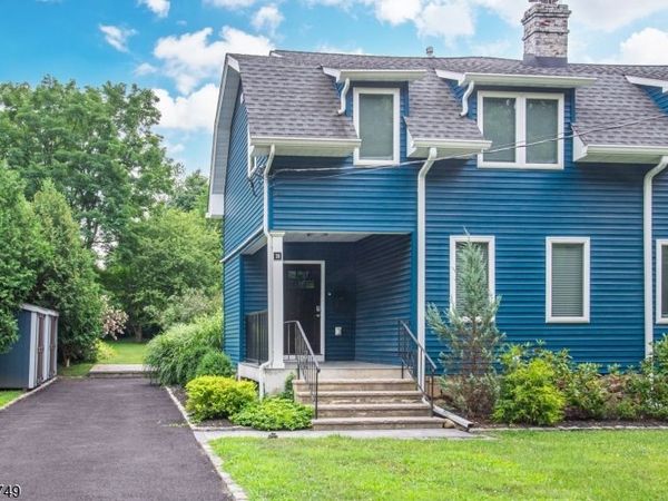 38 Buttonwood Rd, Essex Fells, NJ 07021