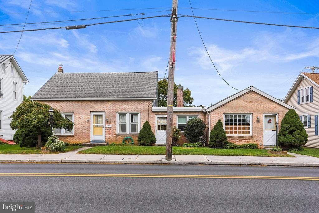 85 & 87 MAIN STREET, MCSHERRYSTOWN, PA 17344