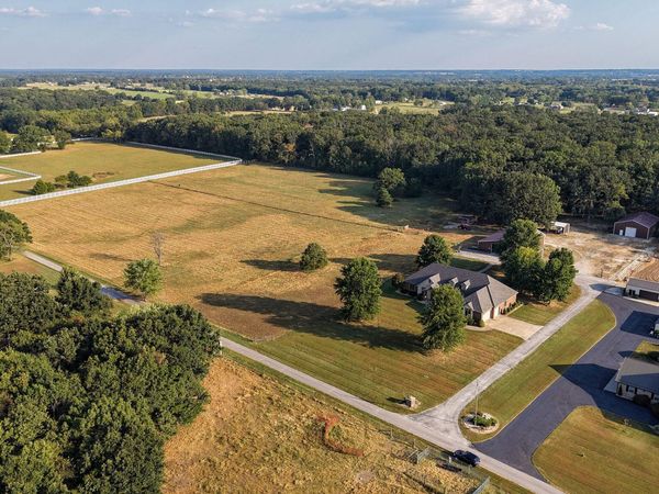 6215 Le Sentier , Rogersville, MO 65742