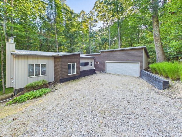 501 Kusa Lane , Sugar Grove, OH 43155