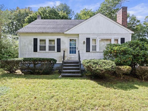 43 Lawrence St, Wilmington, MA 01887