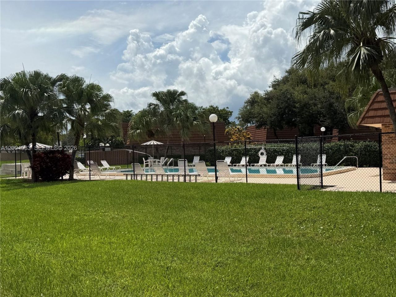 2564 Lakeview Ct , Cooper City, FL 33026 Photo