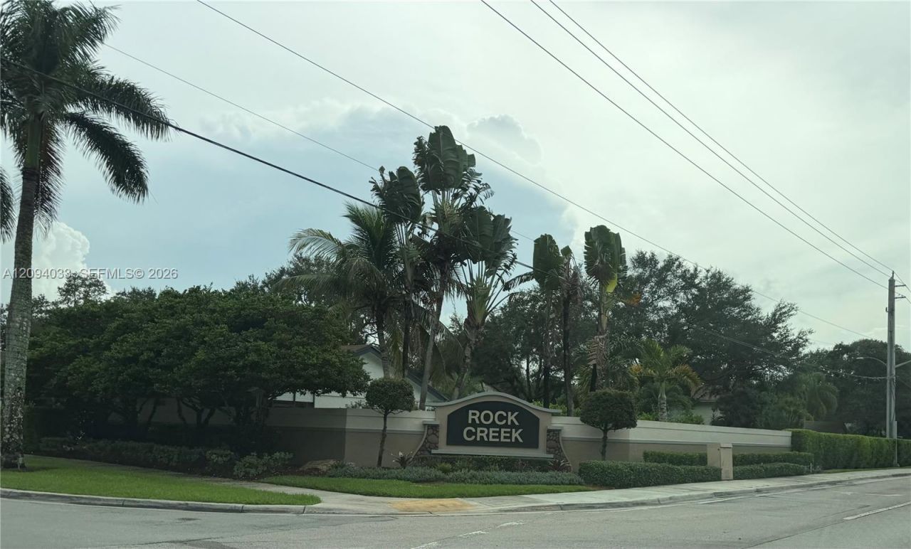 2564 Lakeview Ct , Cooper City, FL 33026 Photo