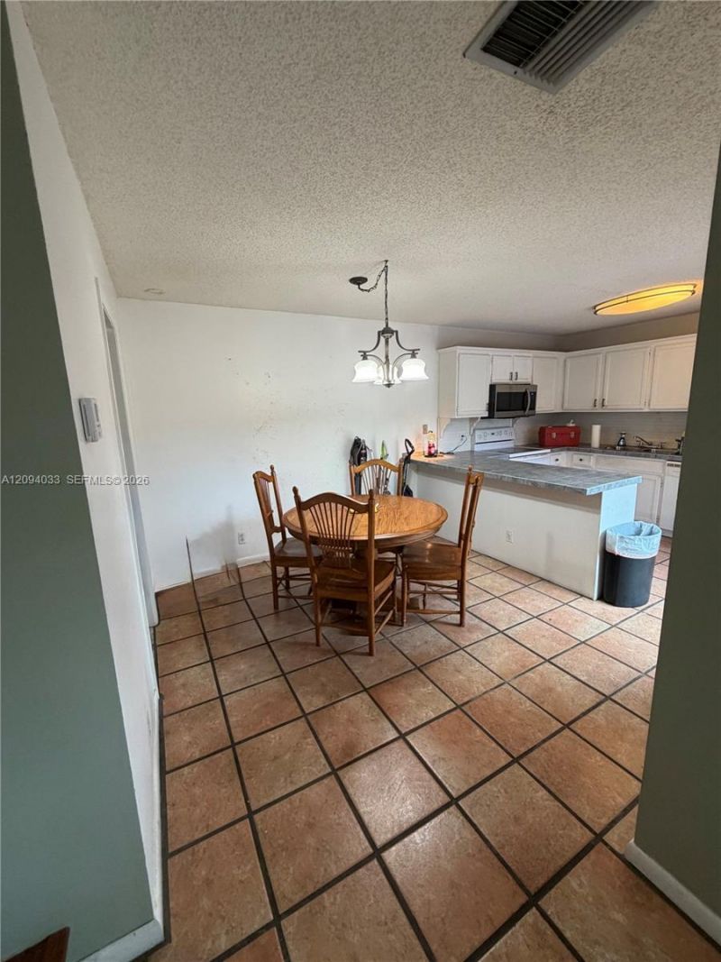 2564 Lakeview Ct , Cooper City, FL 33026 Photo