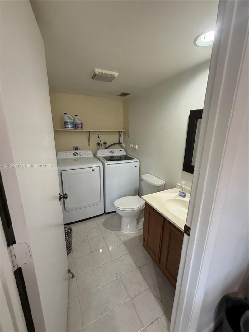 2564 Lakeview Ct , Cooper City, FL 33026 Photo