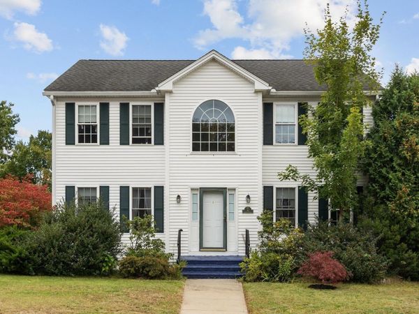 4 Lynde St, Gardner, MA 01440