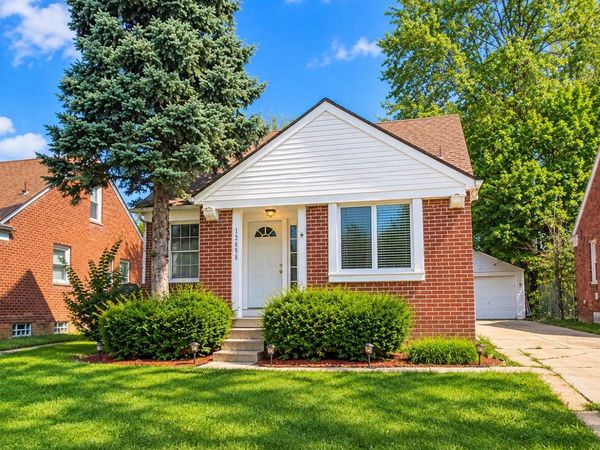 12658 Saint Marys Street , Detroit, Mi 48227