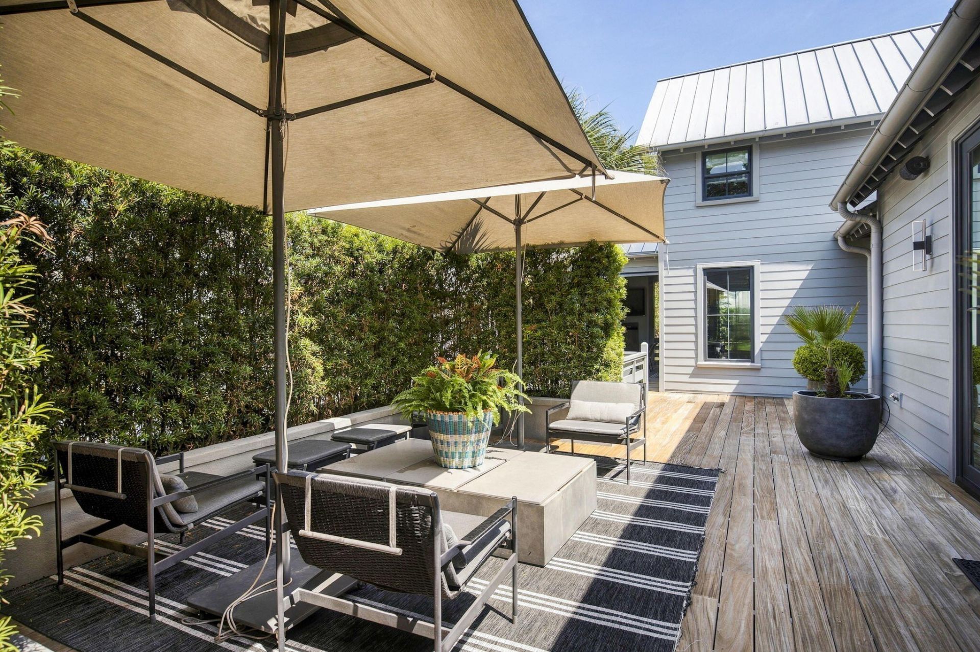 734 Pitt Street Photo 33