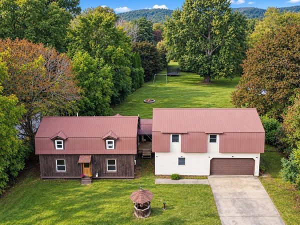 1124 Bullshead Road, Amsterdam, NY 12010